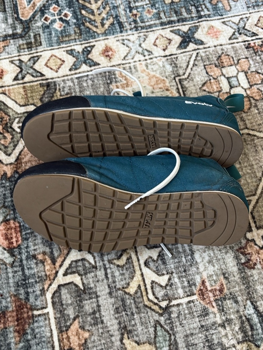 Evolv Approach Shoes